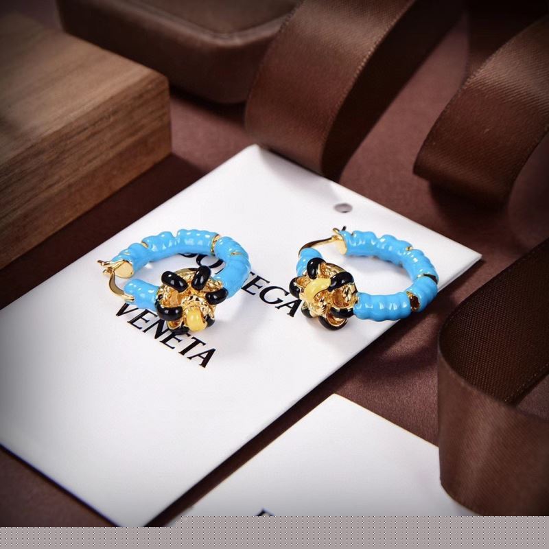 Bo*te*ga venenta earrings